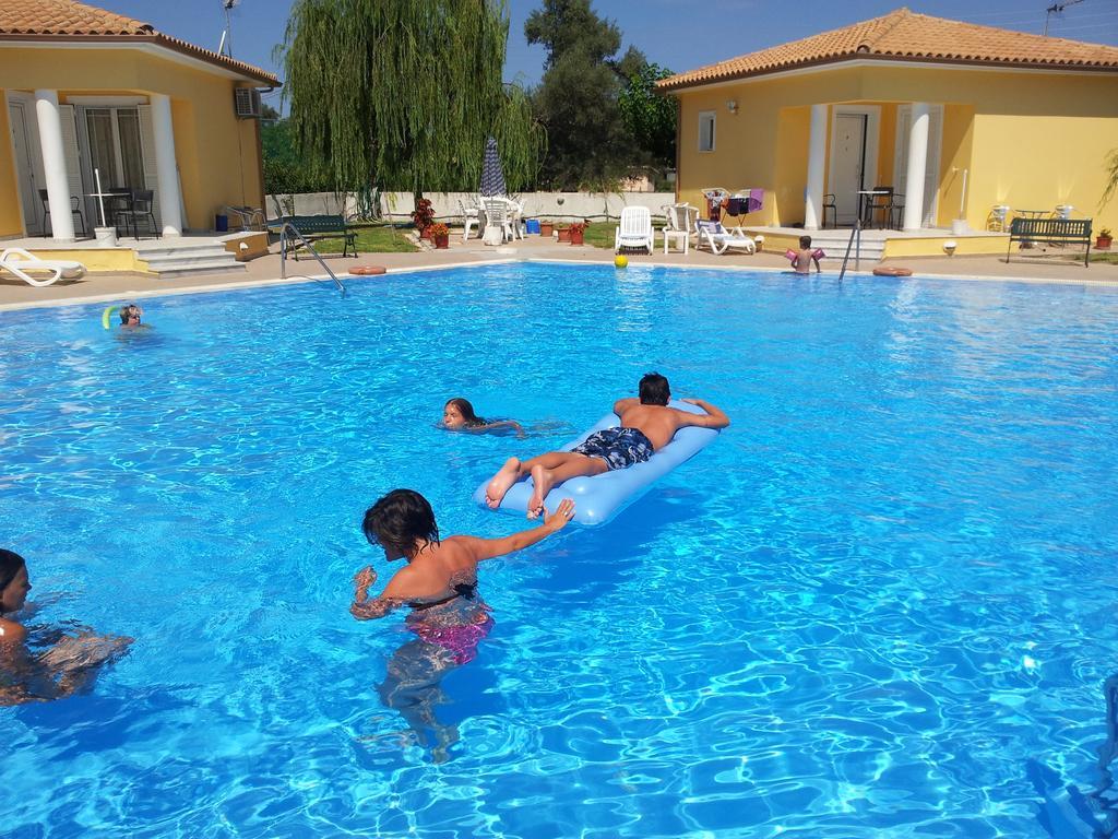 Iliaktida Studio-Villas Frínion Esterno foto