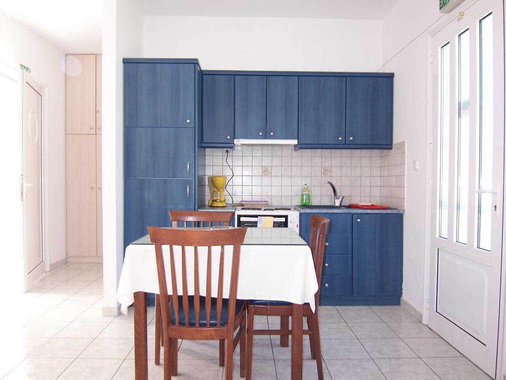 Iliaktida Studio-Villas Frínion Camera foto
