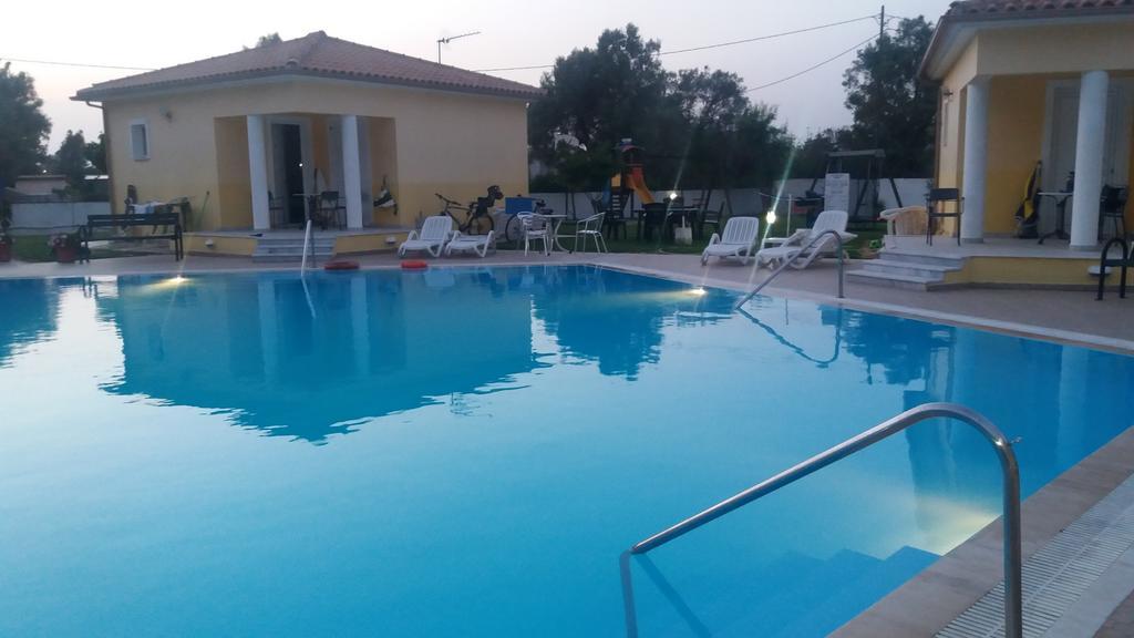 Iliaktida Studio-Villas Frínion Esterno foto